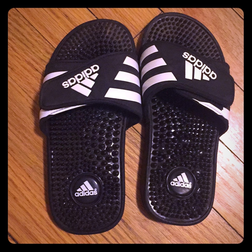 Boys Adidas Black Slides